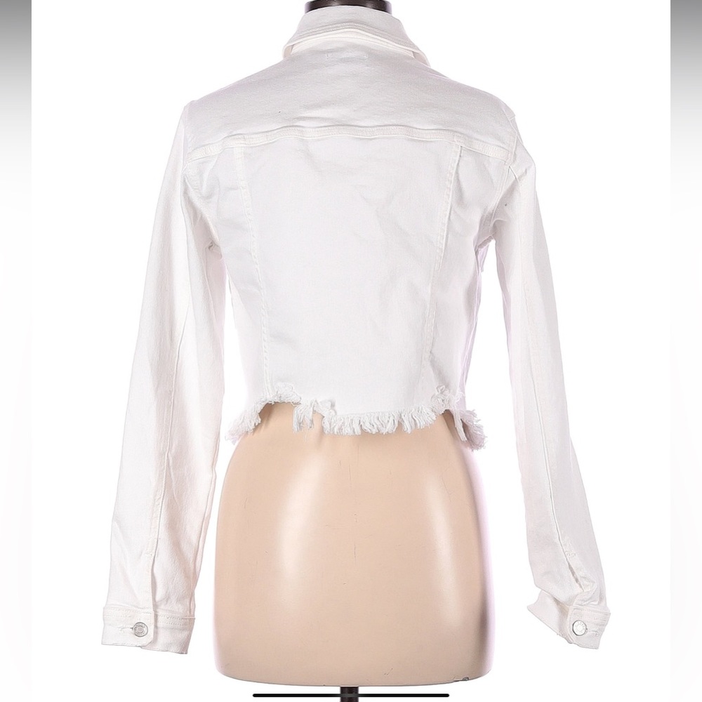 NWOT Beautiful Stylish White Jeans Jacket in Medium - Picture 2 of 3
